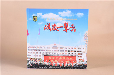 戰(zhàn)友一輩子!戰(zhàn)友紀念冊這樣做,讓人一生難忘,2018年度士兵退伍紀念冊